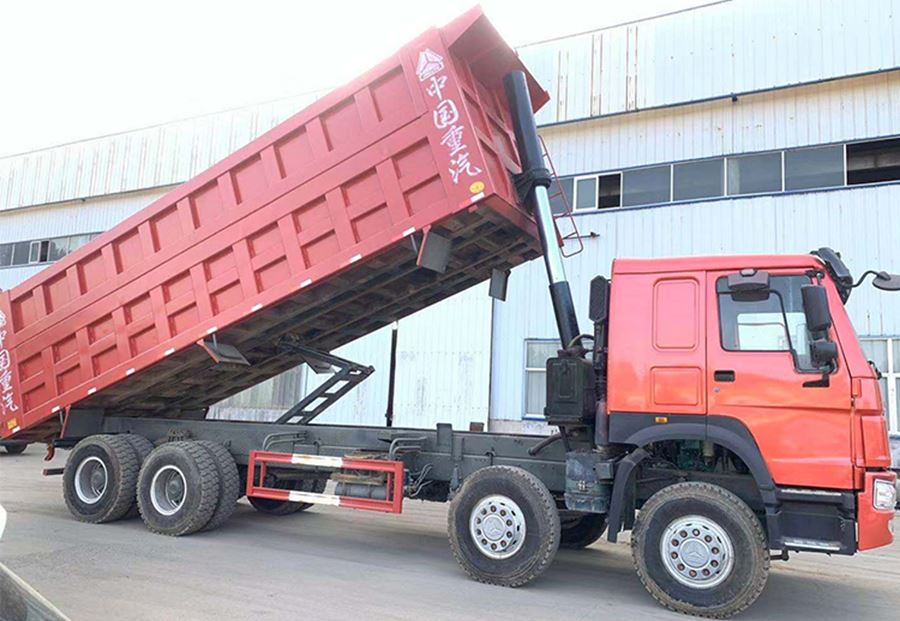 HOWO 84 Dump Truck1